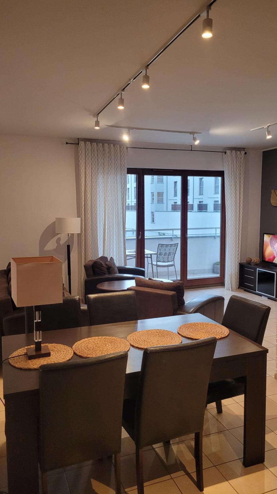 Frog Apartment - 2 Bedrooms And Living Room 斯维诺乌伊希切 外观 照片